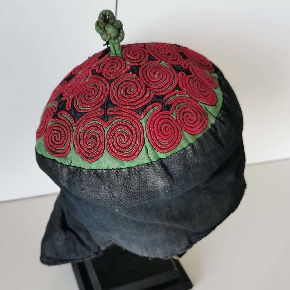 Holman Hawes Textile Collection - Gallery textiles