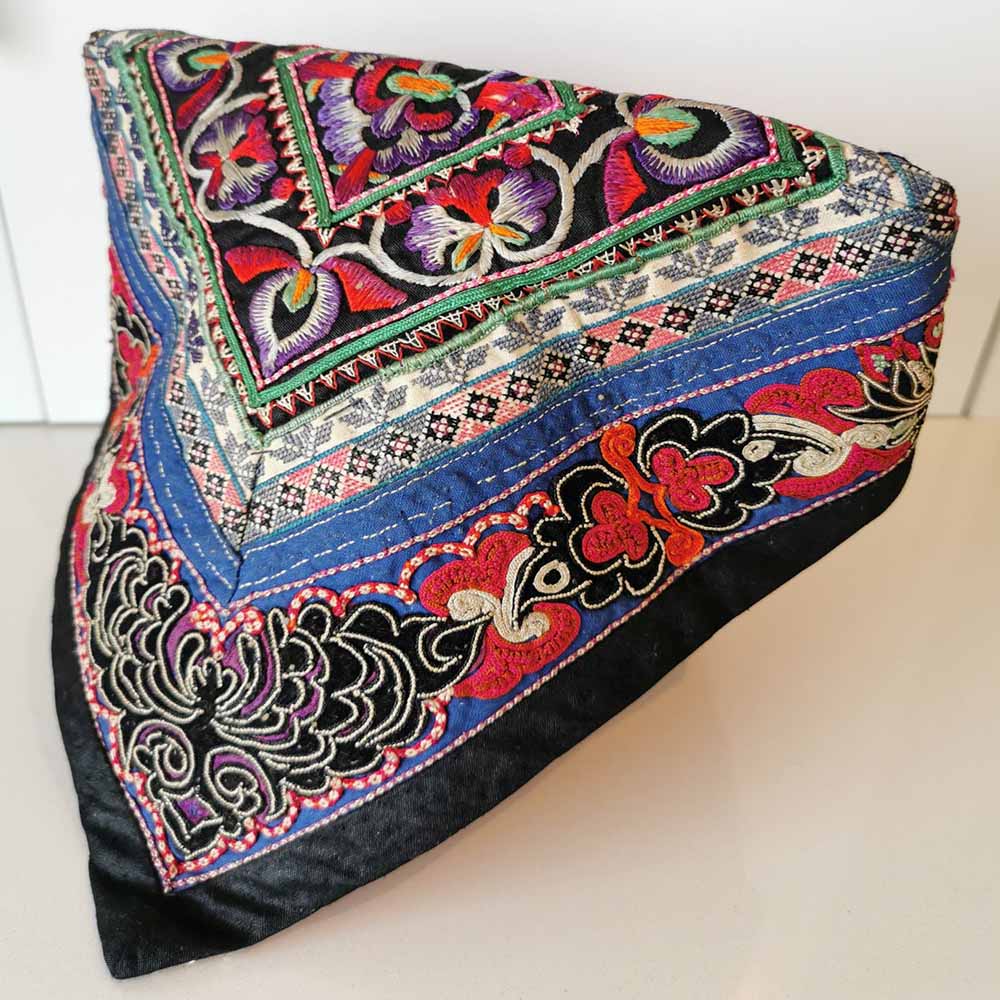Holman Hawes Textile Collection - Gallery textiles