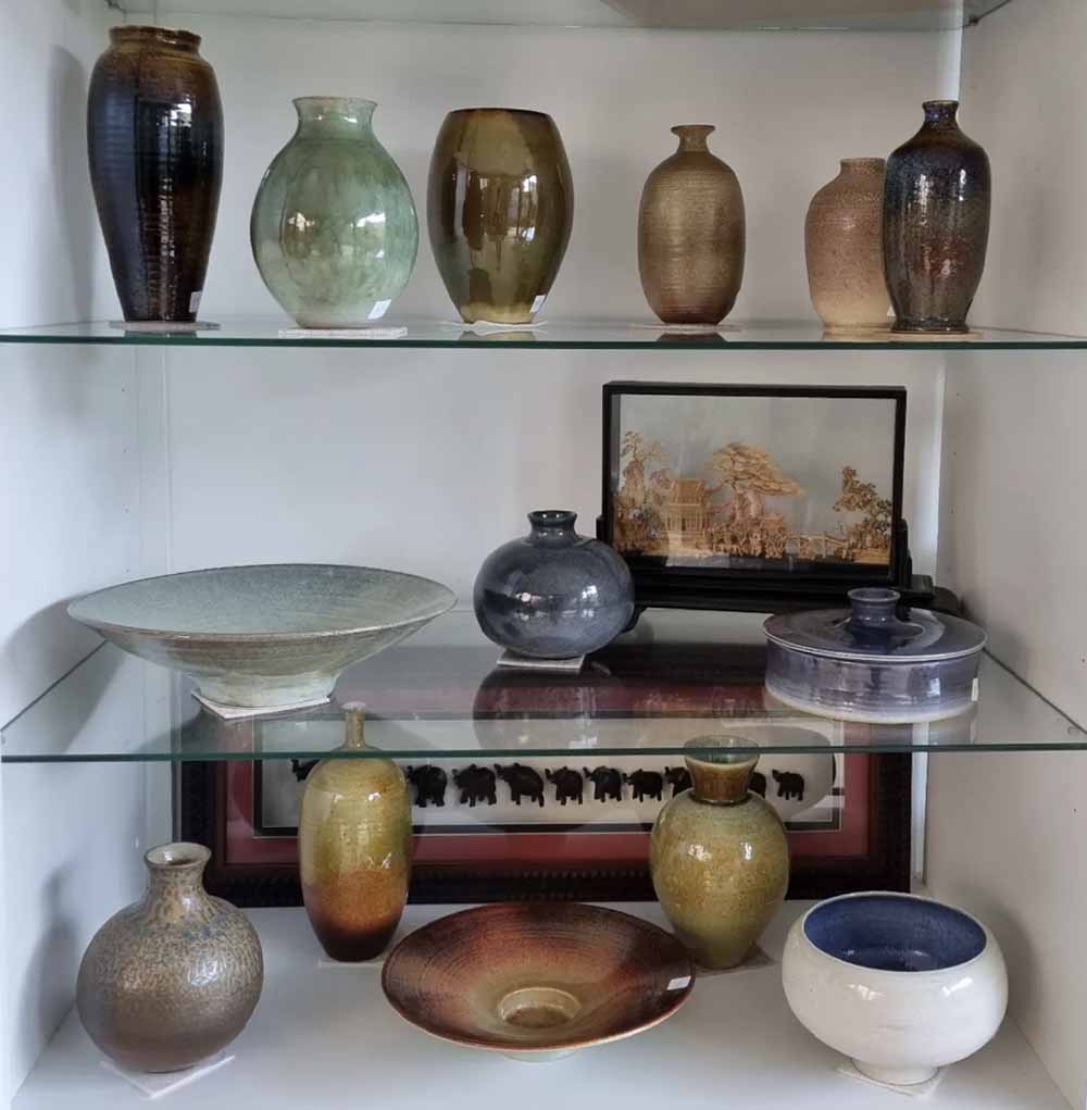 Robert Hawes Ceramics - MOS